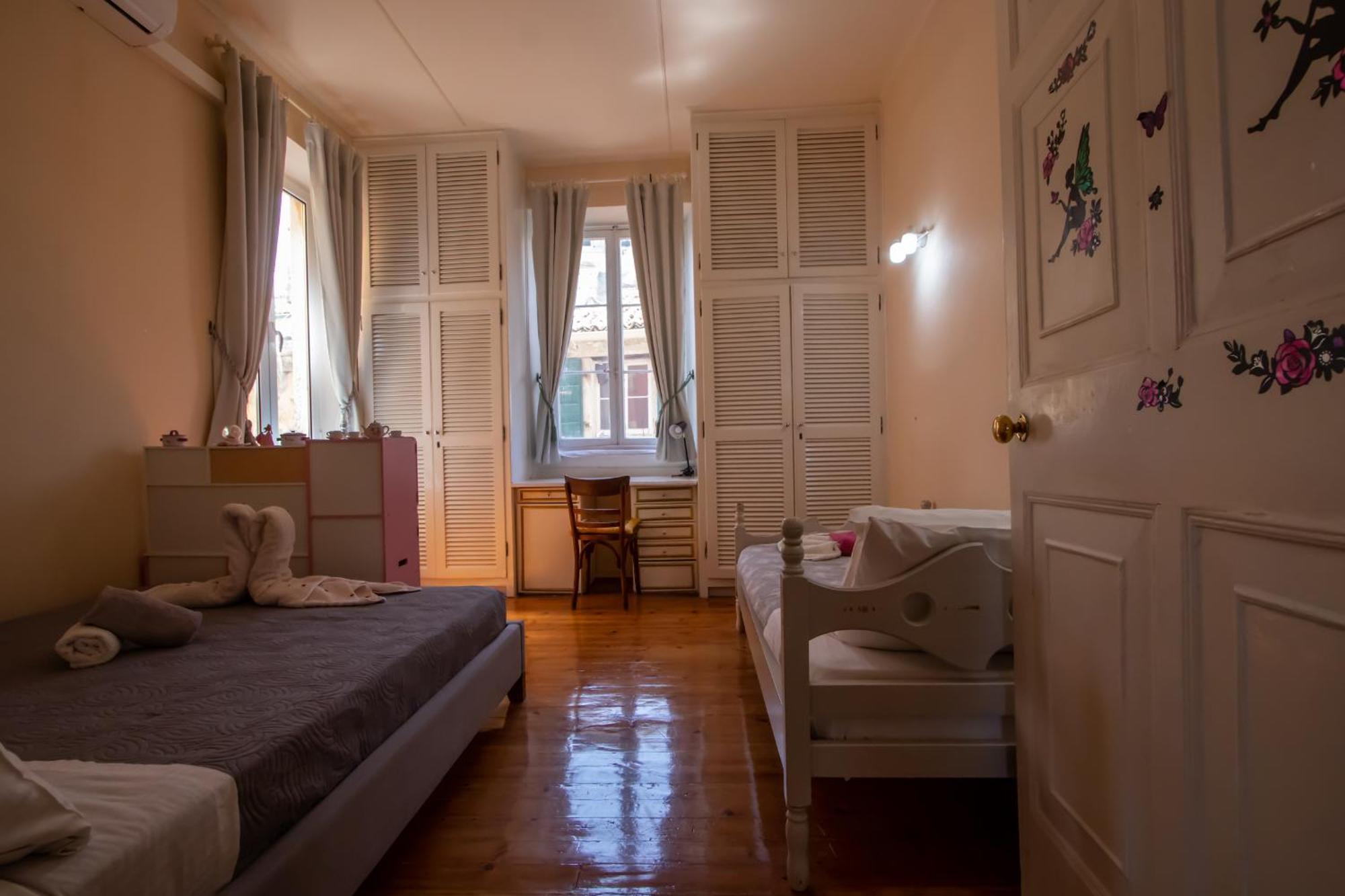 Elenis, In The Heart Of The Old Town Apartment Corfu  외부 사진
